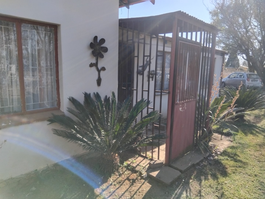 4 Bedroom Property for Sale in Leeudoringstad North West